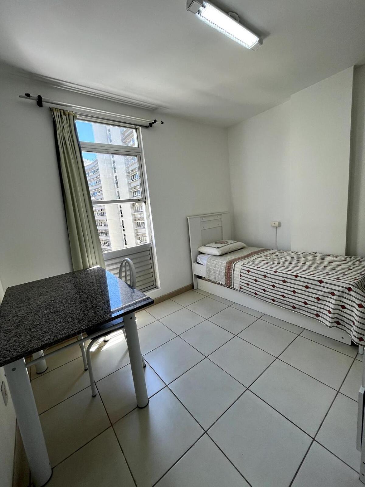 Apartamento De Dois Quartos No Centro Florianopolis